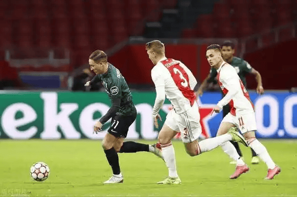 包含里昂主场告捷，走上联赛前五位置的词条